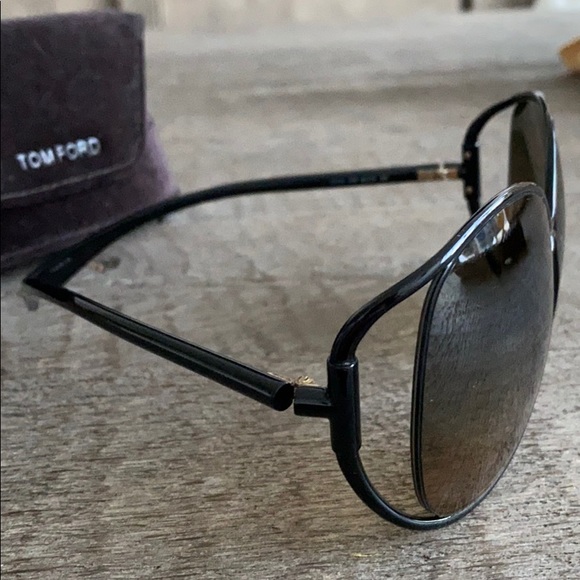 Gorgeous Tom Ford sunglasses - Picture 2 of 7